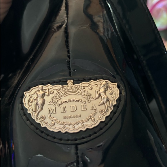 Black oversized bow tote purse by MEDIA - Picture 3 of 3